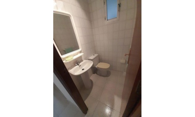 Venta - Apartamento / piso -
Torrevieja - Estacion de autobuses