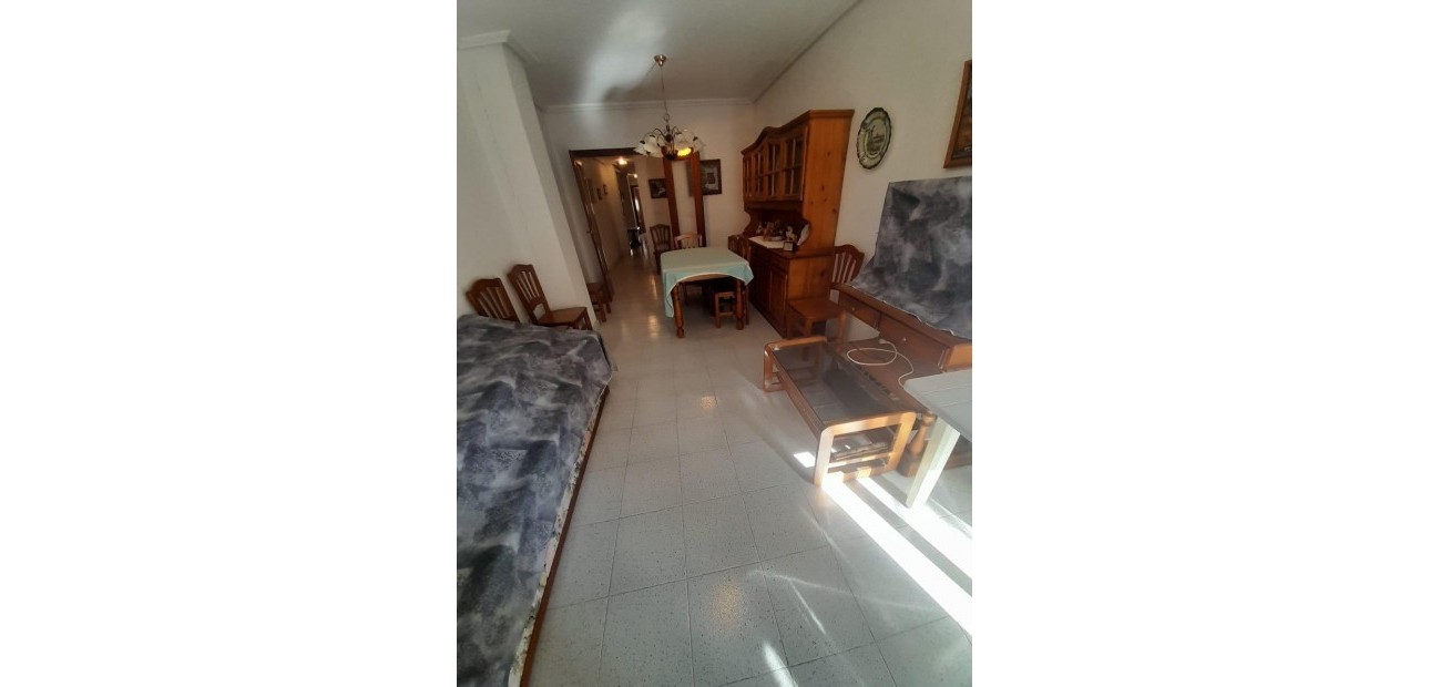 Venta - Apartamento / piso -
Torrevieja - Estacion de autobuses