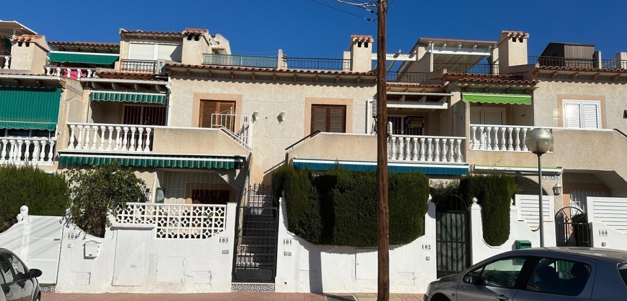 Herverkoop - Bungalow -
Torrevieja - Centro