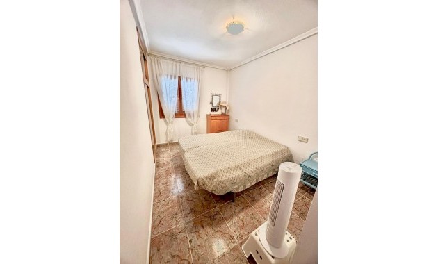 Herverkoop - Bungalow -
Torrevieja - Centro