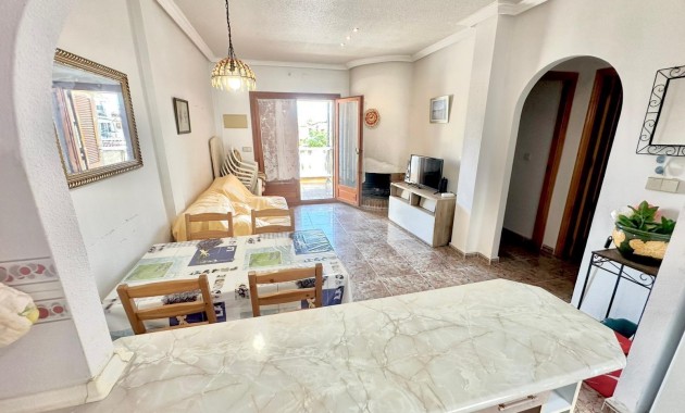 Herverkoop - Bungalow -
Torrevieja - Centro