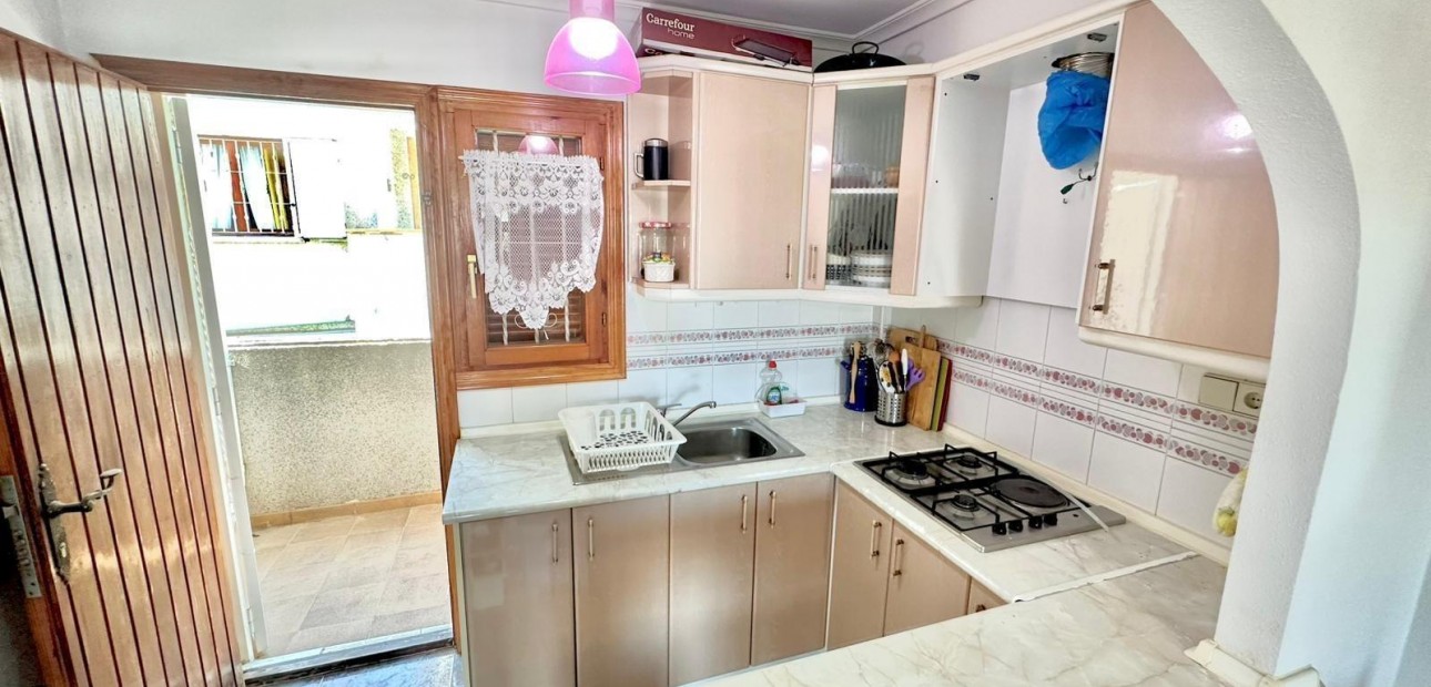 Herverkoop - Bungalow -
Torrevieja - Centro