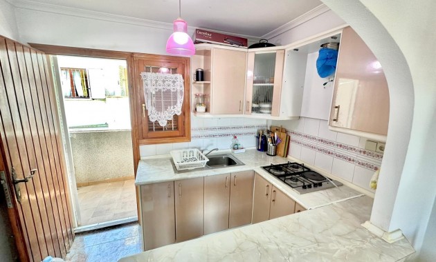 Herverkoop - Bungalow -
Torrevieja - Centro