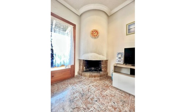 Herverkoop - Bungalow -
Torrevieja - Centro