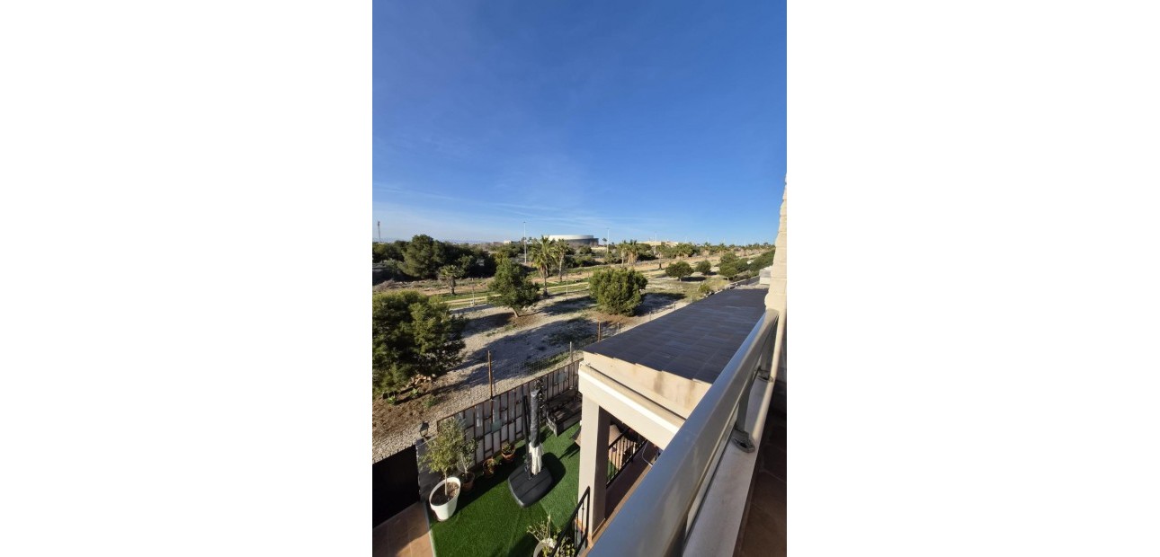 Sale - Apartment / flat -
Torrevieja - Aguas Nuevas