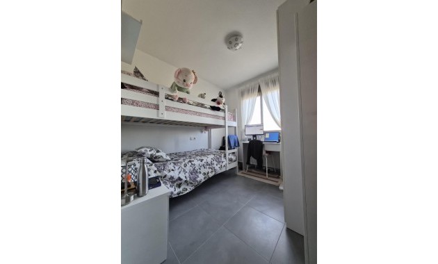 Sale - Apartment / flat -
Torrevieja - Aguas Nuevas