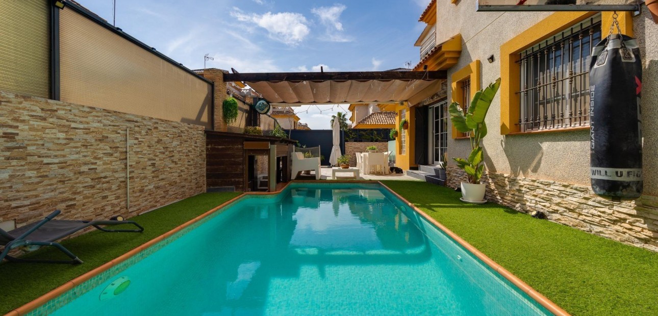 Venta - Villa -
Los Montesinos - Costa blanca sur