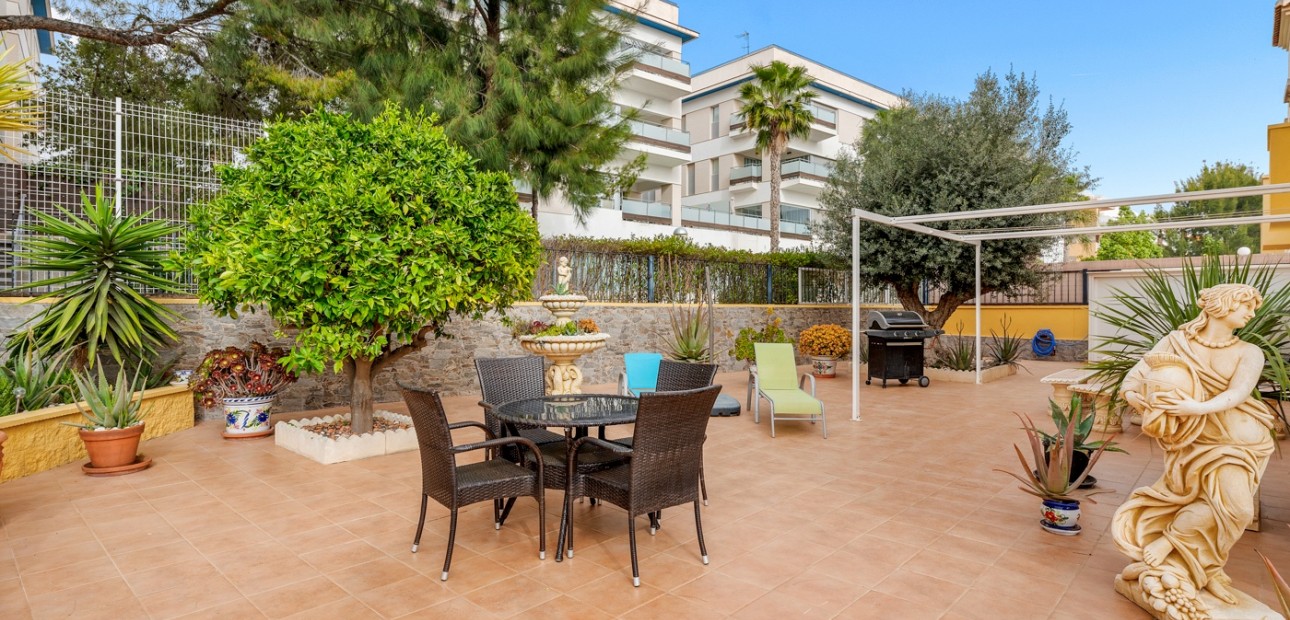 Venta - Adosado -
Orihuela Costa - Villamartin