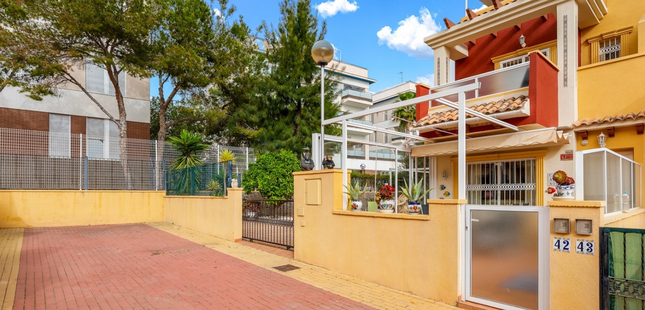 Venta - Adosado -
Orihuela Costa - Villamartin