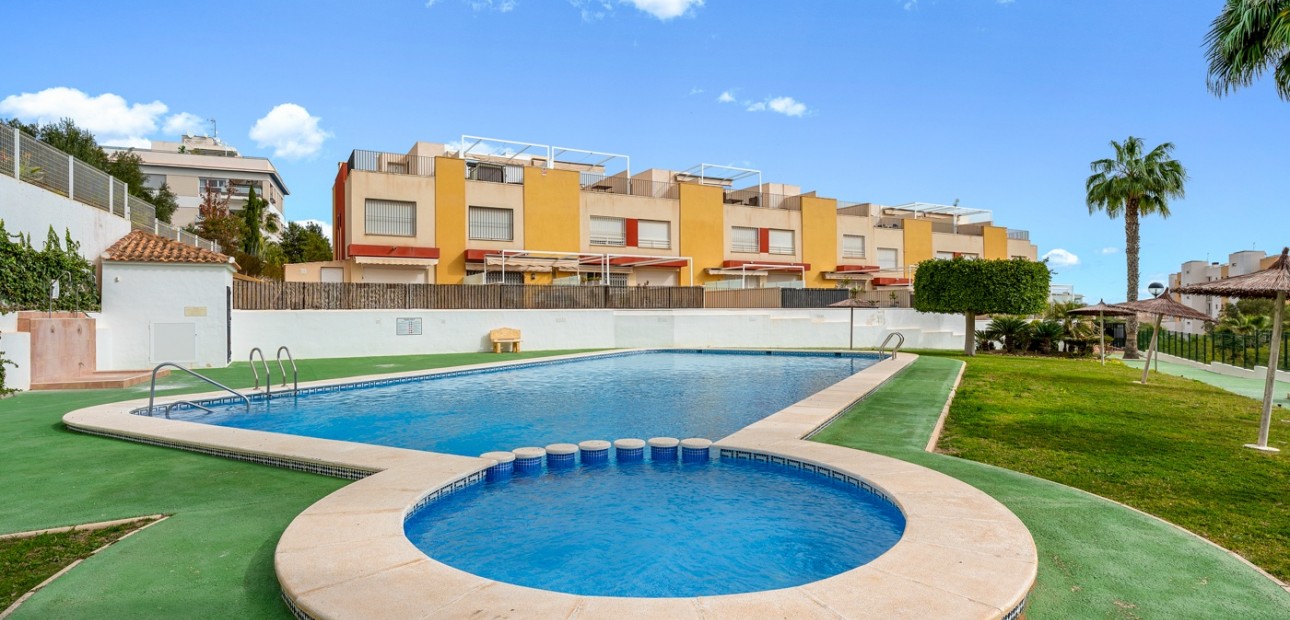 Venta - Adosado -
Orihuela Costa - Villamartin