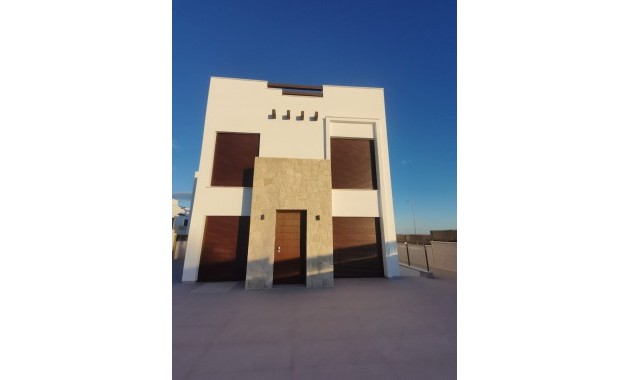 Nueva construcción  - Laguna Azul Villa -
Los Montesinos - La herrada