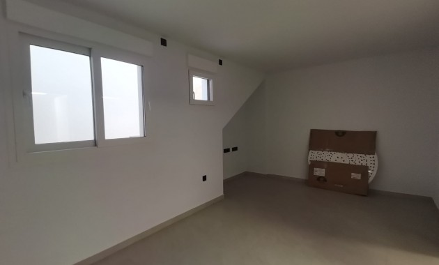 Nueva construcción  - Laguna Azul Villa -
Los Montesinos - La herrada