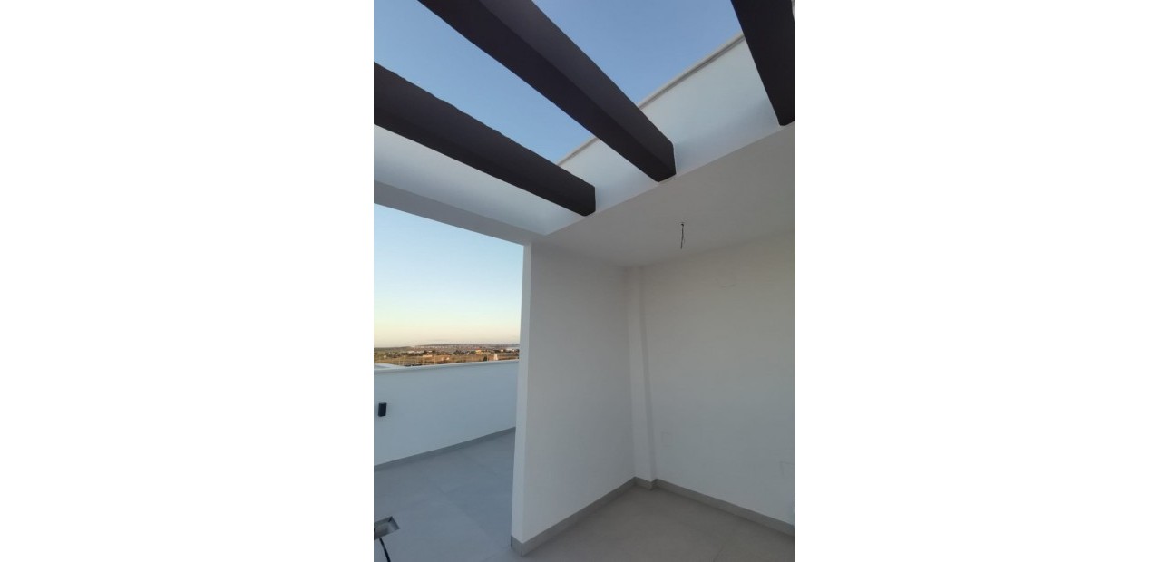 Nueva construcción  - Laguna Azul Villa -
Los Montesinos - La herrada