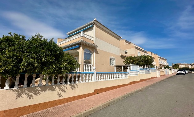 Venta - Town house -
Ciudad Quesada - Doña Pepa