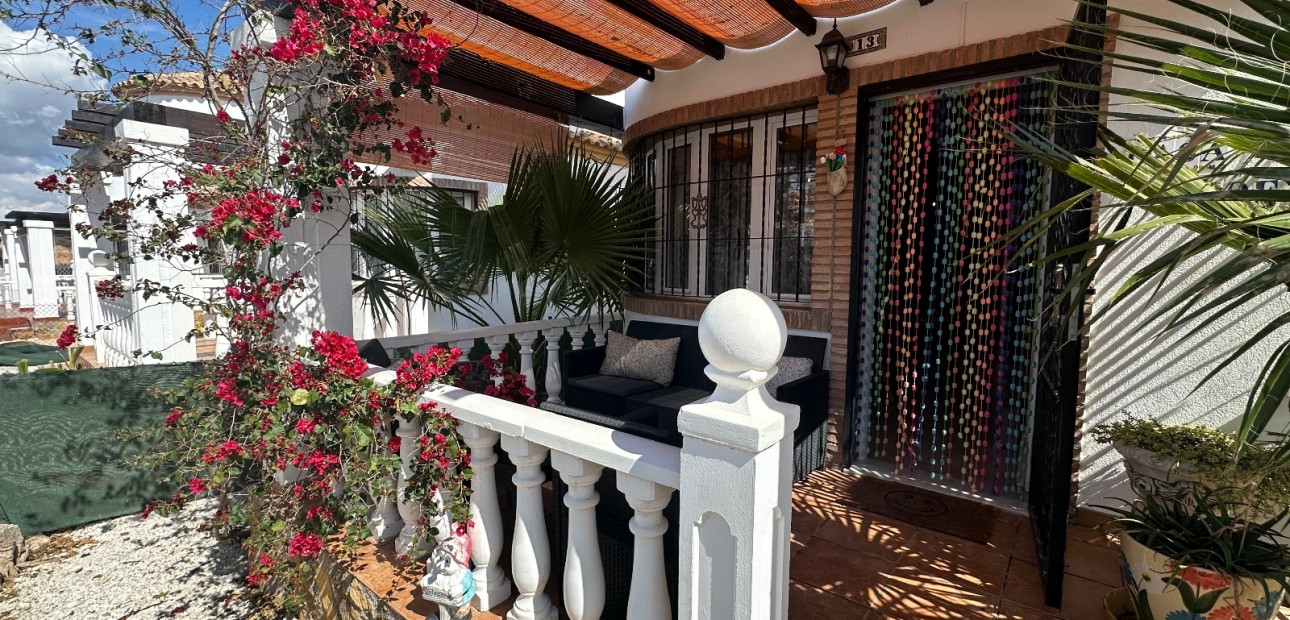 Venta - Villa -
Guardamar del Segura - El Raso