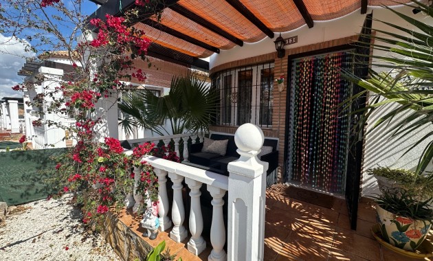 Venta - Villa -
Guardamar del Segura - El Raso