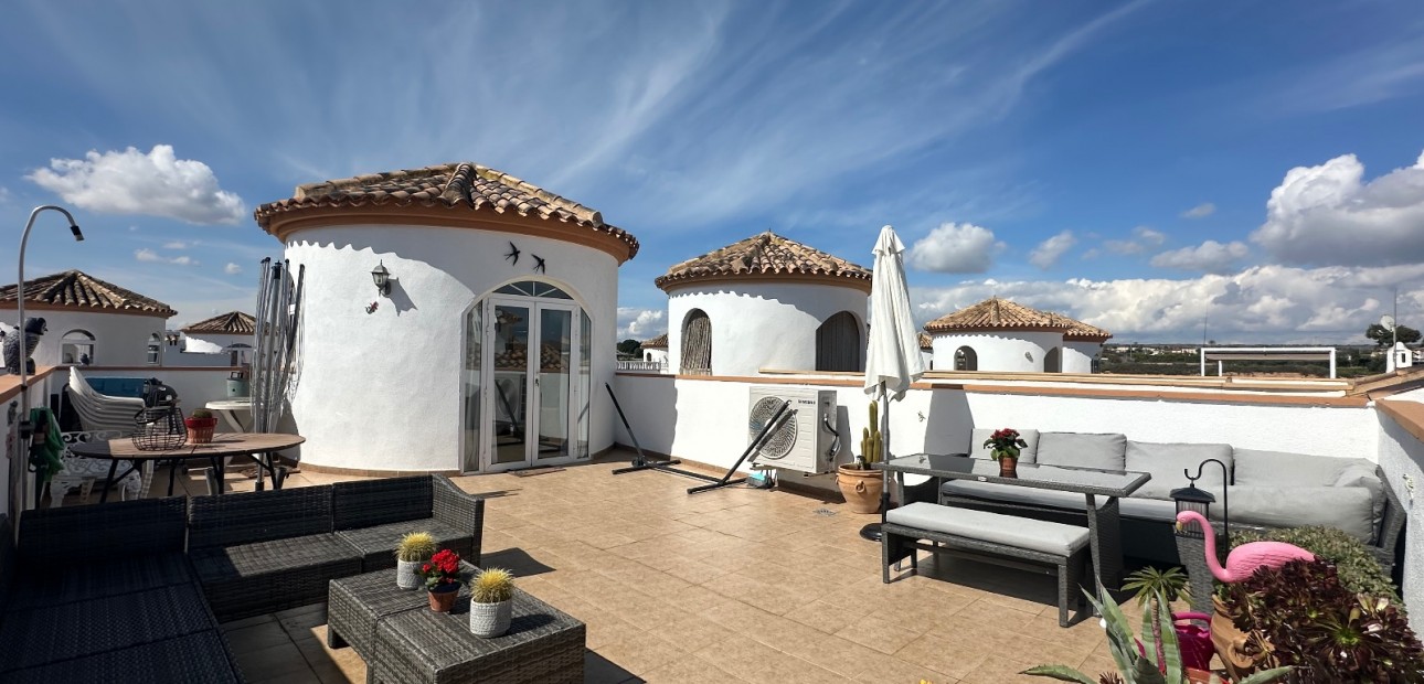 Venta - Villa -
Guardamar del Segura - El Raso