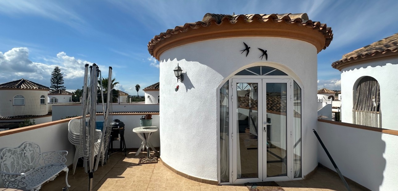 Venta - Villa -
Guardamar del Segura - El Raso