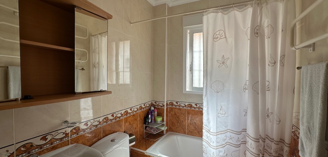 Venta - Villa -
Guardamar del Segura - El Raso