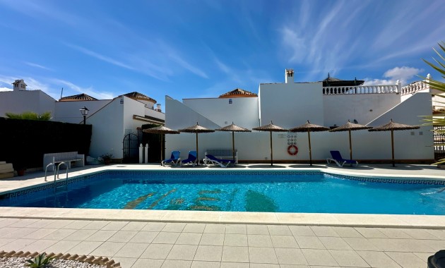 Venta - Villa -
Guardamar del Segura - El Raso