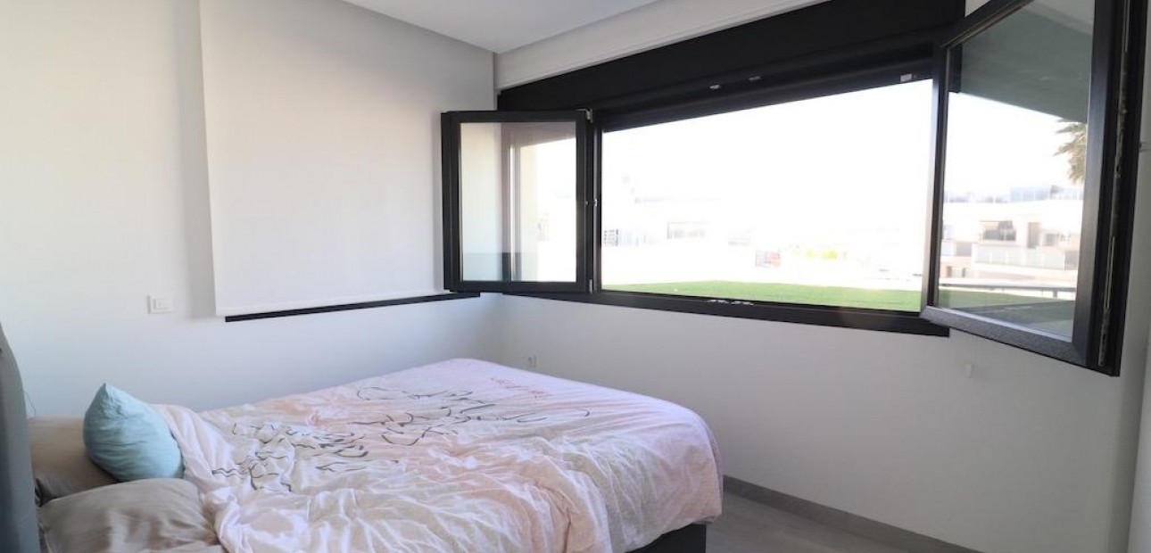 Venta - Villa -
Orihuela Costa - Lomas de Cabo Roig