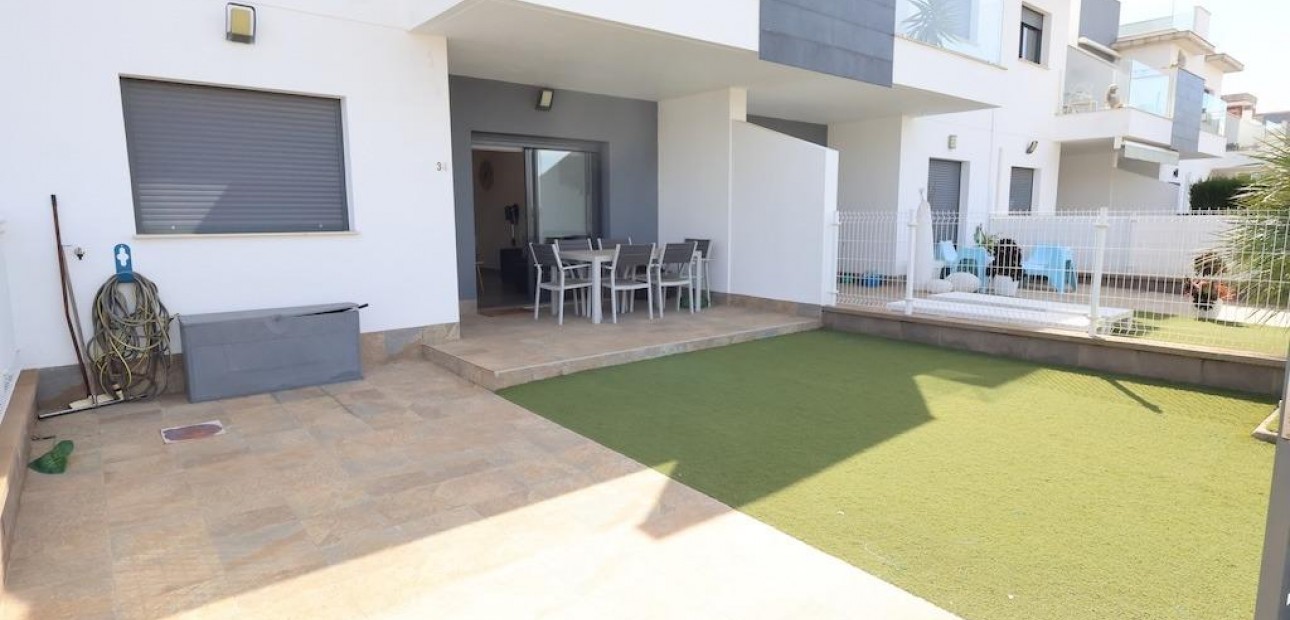 Venta - Bungalow -
Pilar de la Horadada - Zona Pueblo