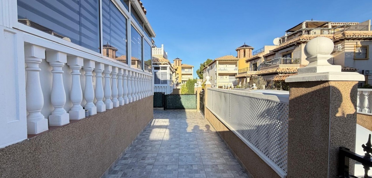 Venta - Terraced house -
Orihuela Costa - Las Filipinas