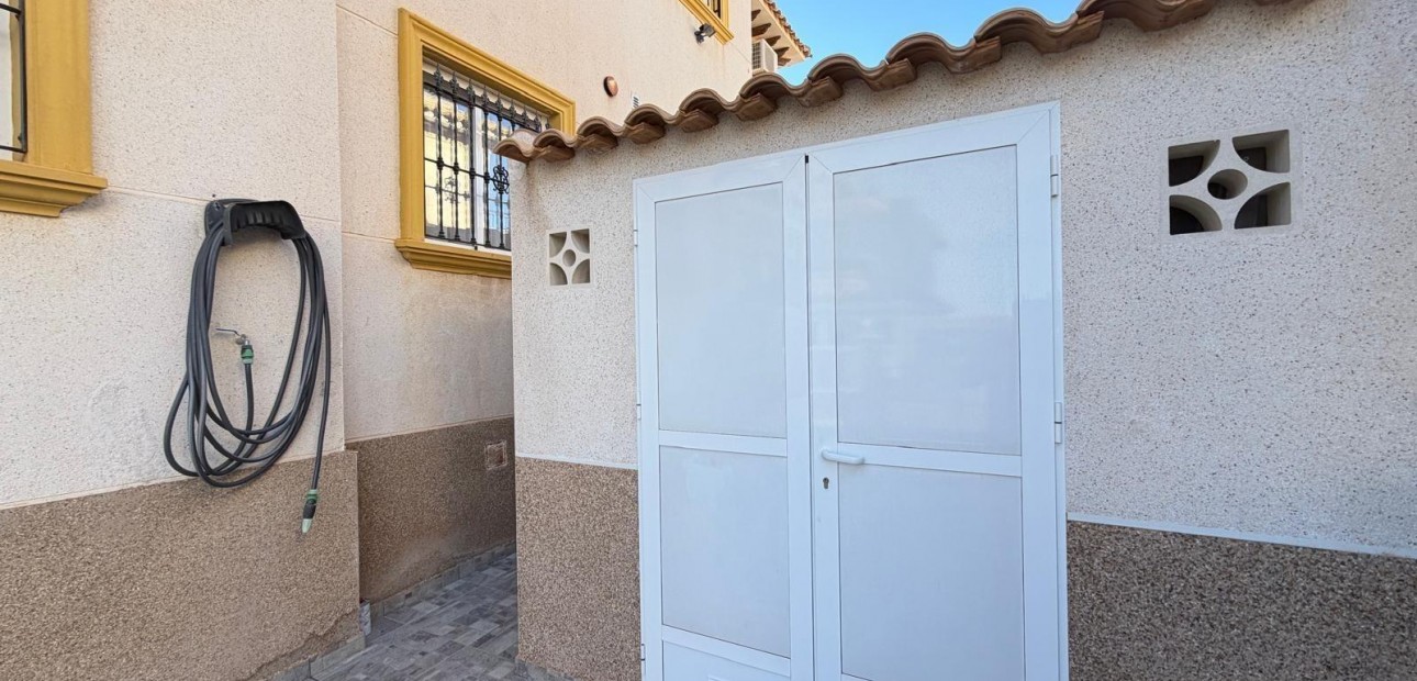Venta - Terraced house -
Orihuela Costa - Las Filipinas