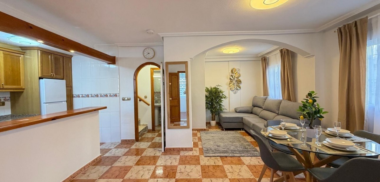 Venta - Terraced house -
Orihuela Costa - Las Filipinas