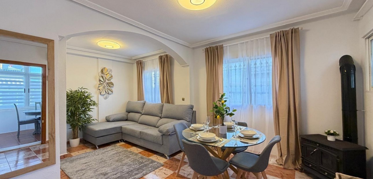 Venta - Terraced house -
Orihuela Costa - Las Filipinas