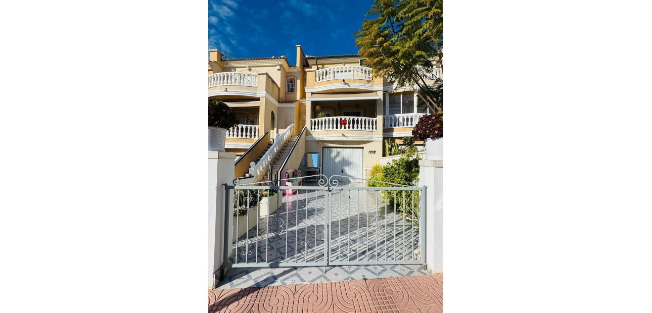 Venta - Terraced house -
Rojales - Centro de la Ciudad Quesada