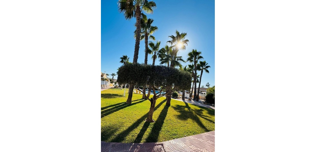 Venta - Terraced house -
Rojales - Centro de la Ciudad Quesada
