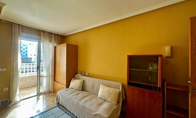 Herverkoop - Appartement / flat -
Torrevieja - Centro