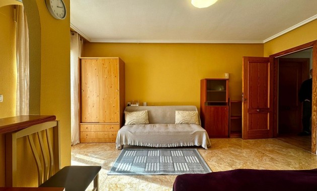 Herverkoop - Appartement / flat -
Torrevieja - Centro