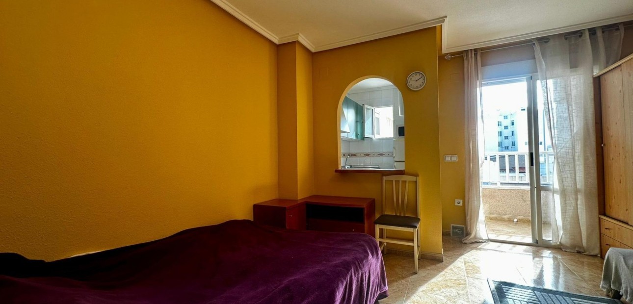 Herverkoop - Appartement / flat -
Torrevieja - Centro