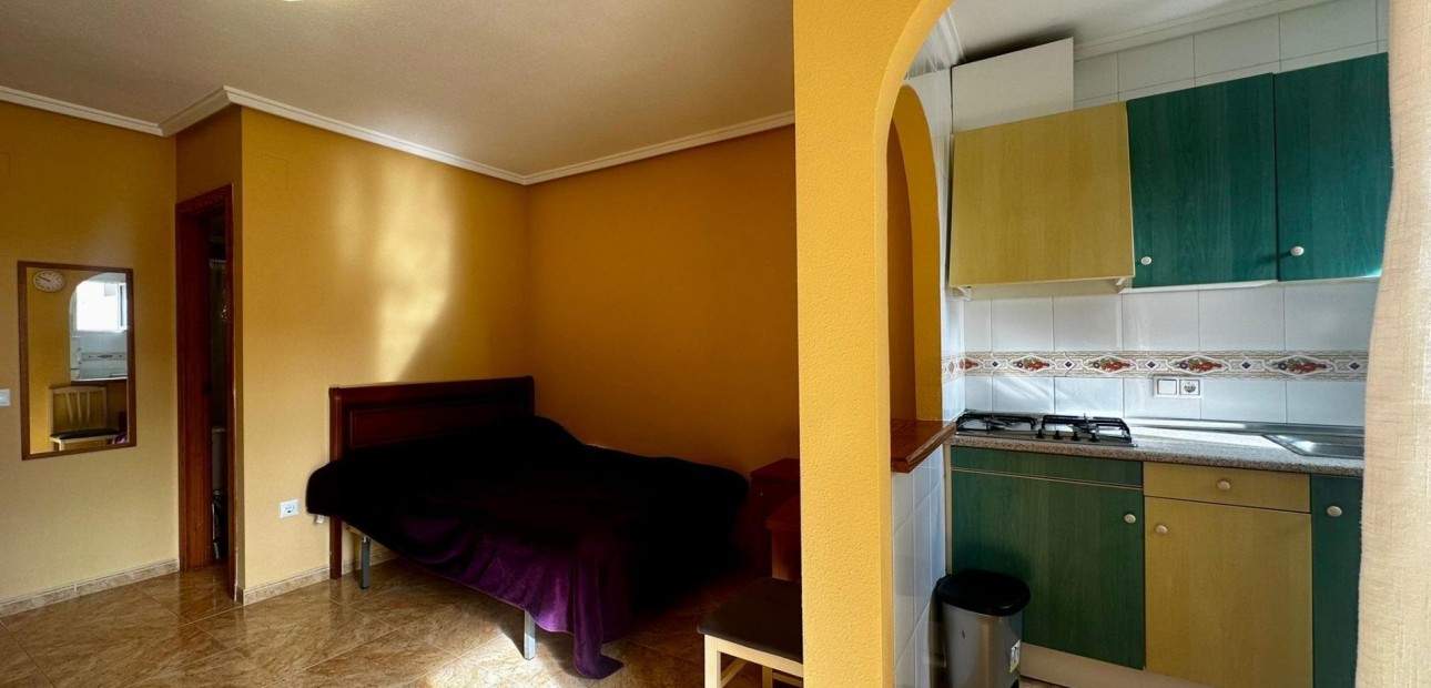 Herverkoop - Appartement / flat -
Torrevieja - Centro