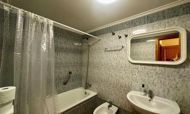 Herverkoop - Appartement / flat -
Torrevieja - Centro