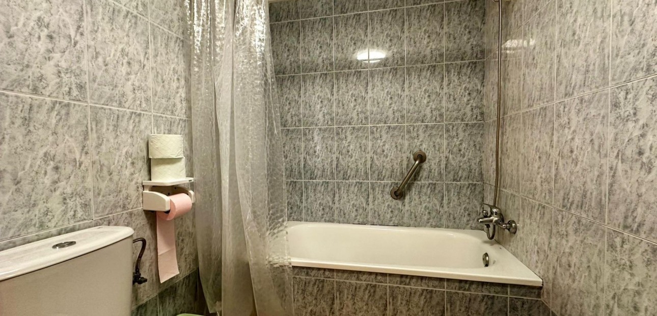 Herverkoop - Appartement / flat -
Torrevieja - Centro