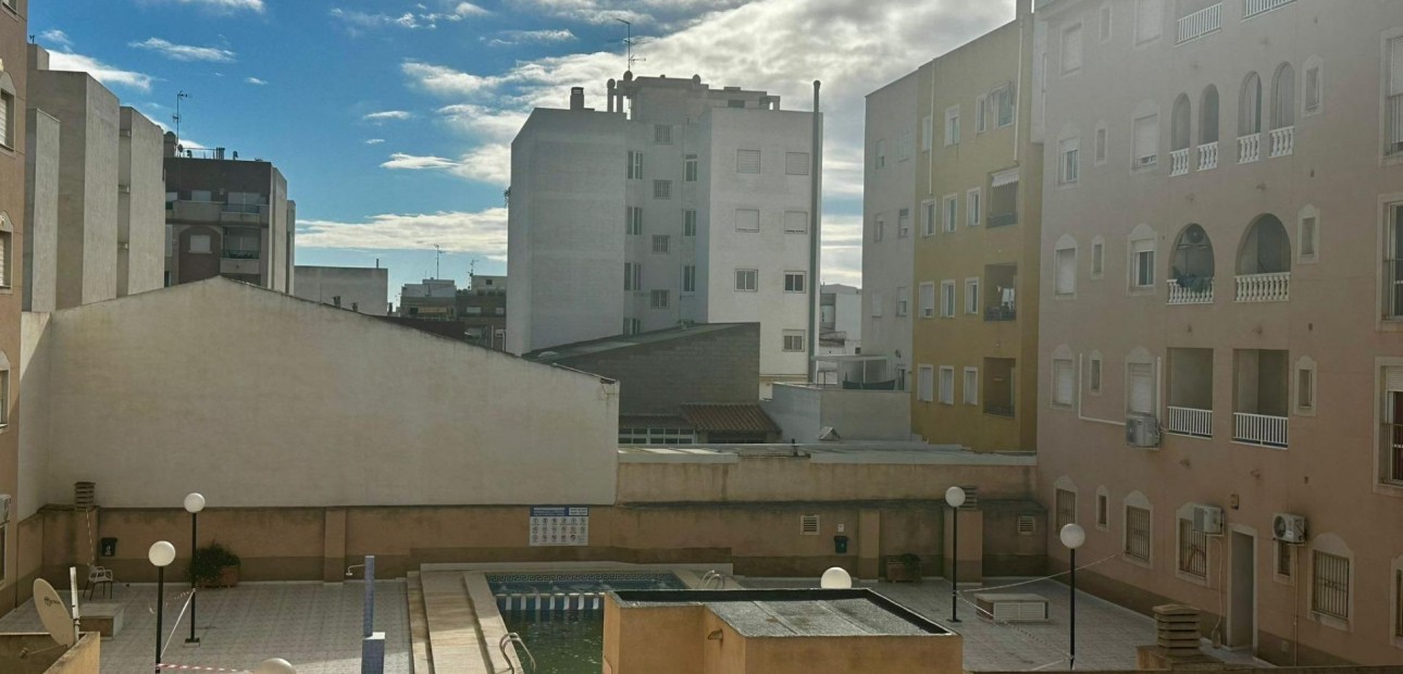 Herverkoop - Appartement / flat -
Torrevieja - Centro