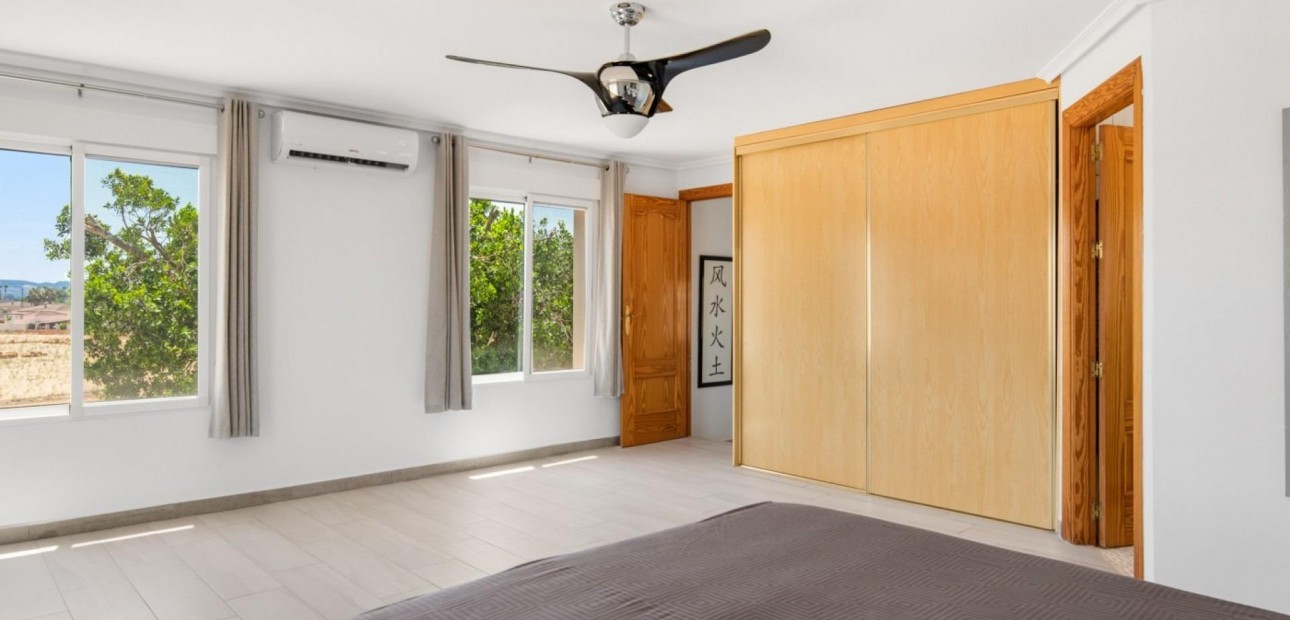 Venta - Country House -
Catral - Comunidad valenciana