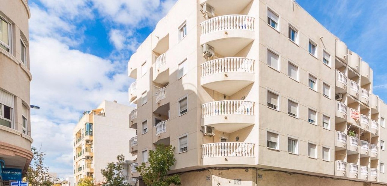 Herverkoop - Appartement / flat -
Torrevieja - Centro
