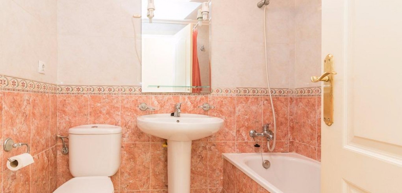 Herverkoop - Appartement / flat -
Torrevieja - Centro