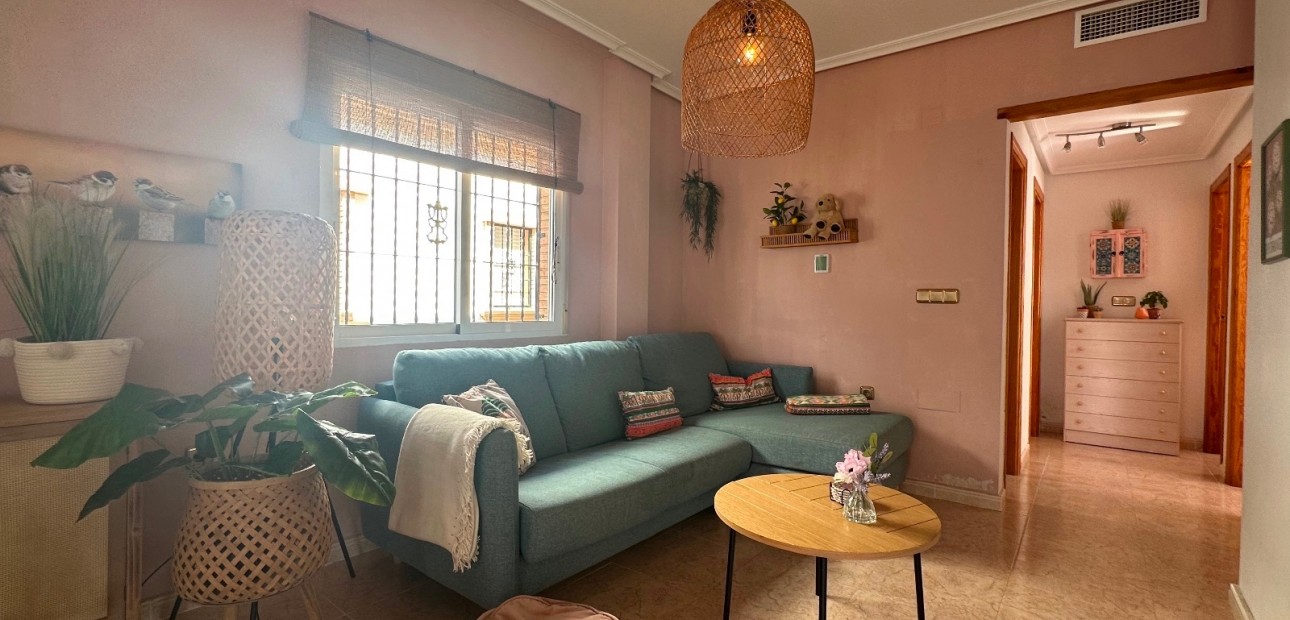 Venta - Villa -
Guardamar del Segura - El Raso