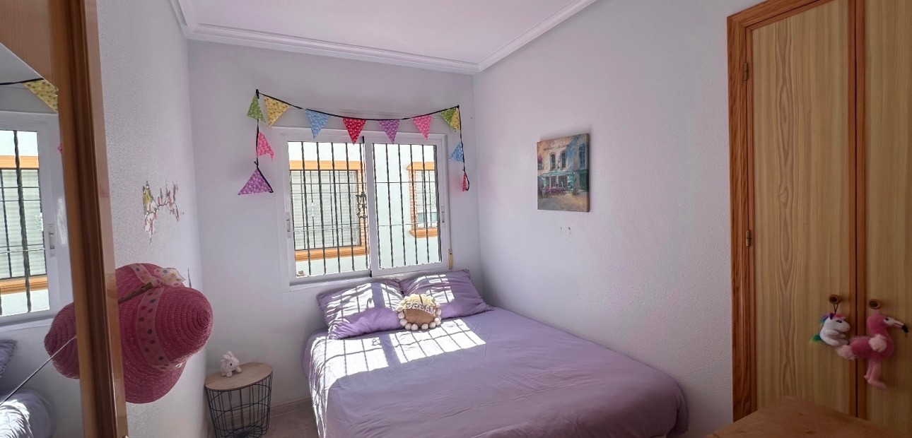 Venta - Villa -
Guardamar del Segura - El Raso