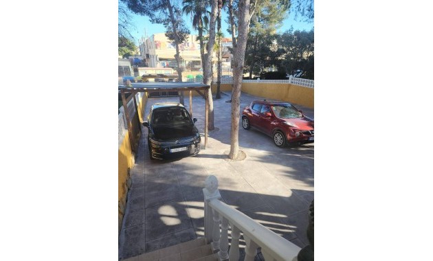 Venta - Villa -
Orihuela Costa - Los Almendros-La Florida