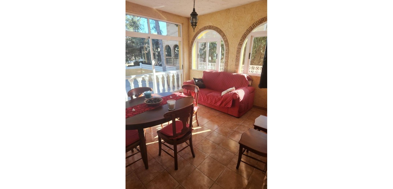 Venta - Villa -
Orihuela Costa - Los Almendros-La Florida