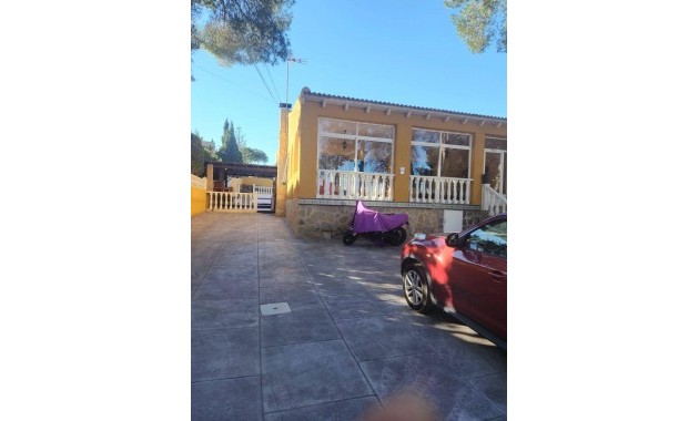 Venta - Villa -
Orihuela Costa - Los Almendros-La Florida