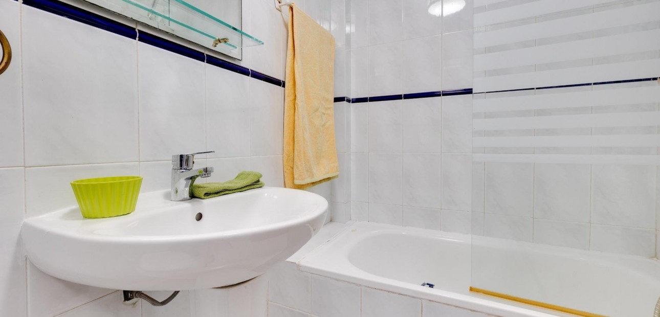 Venta - Bungalow -
Orihuela - Desamparados-Hurchillo-Torremendo