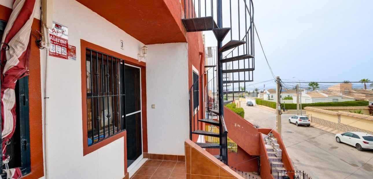 Venta - Bungalow -
Orihuela - Desamparados-Hurchillo-Torremendo