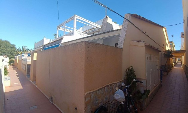 Herverkoop - Bungalow -
Torrevieja - El limonar